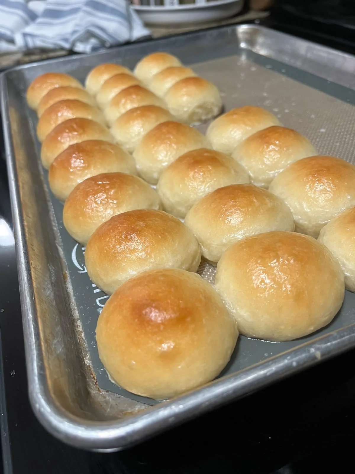 Dinner Roll Bites suaves y dorados